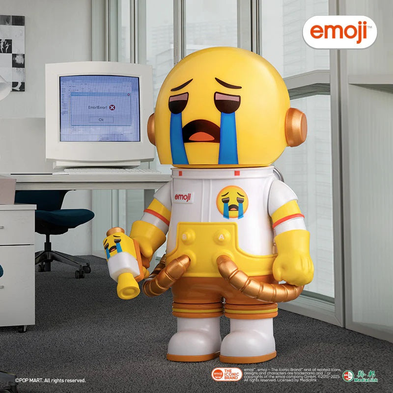 POP MART MEGA SPACE MOLLY 100% × emoji™ Series [1 Blind Box] - Fugitive Toys