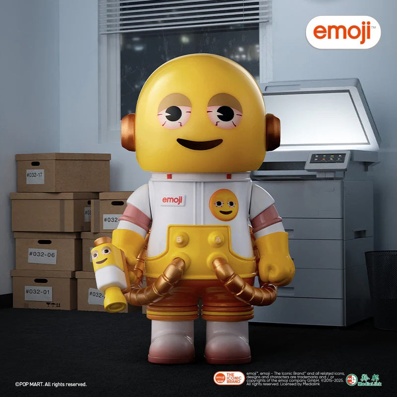 POP MART MEGA SPACE MOLLY 100% × emoji™ Series [1 Blind Box] - Fugitive Toys