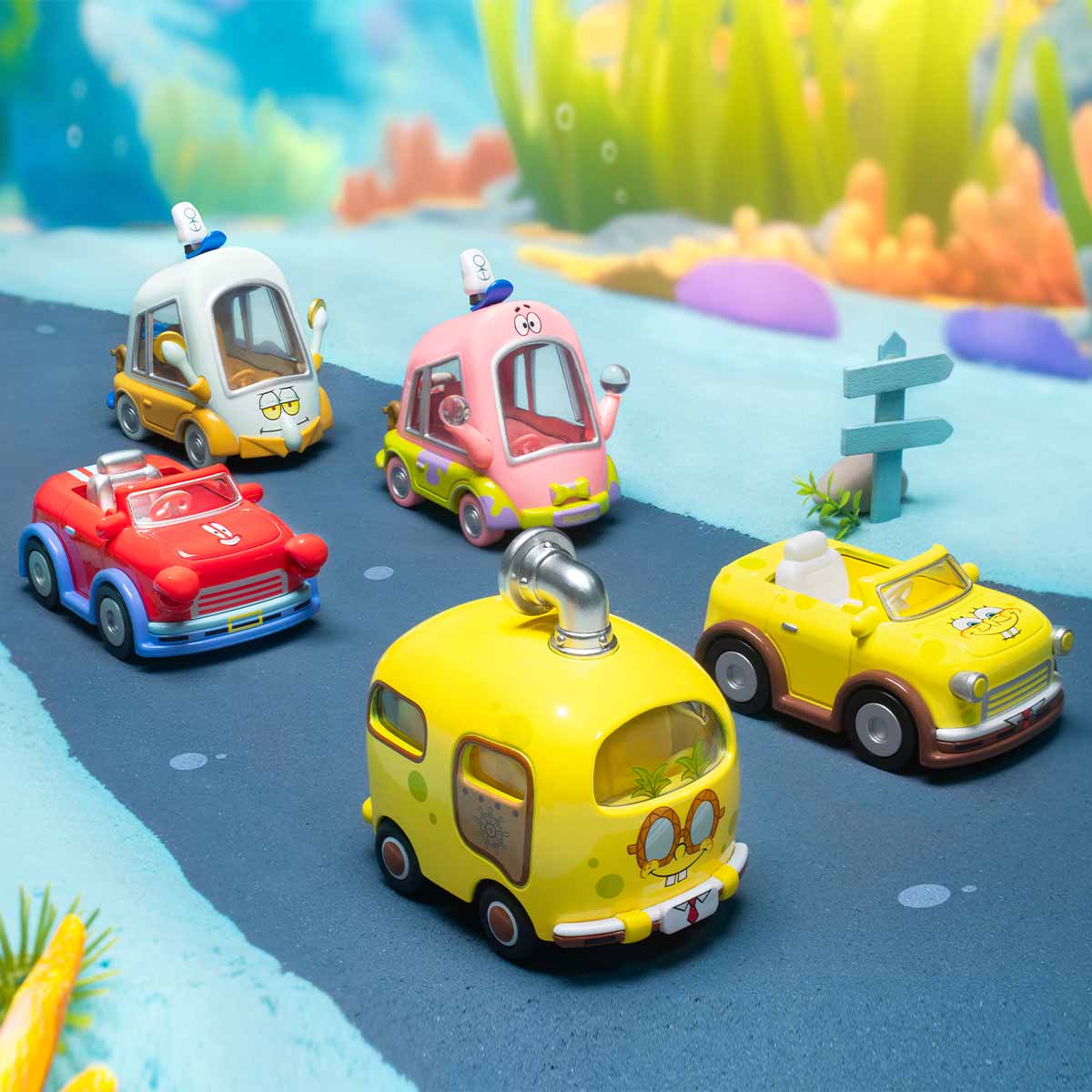POP MART SpongeBob Sightseeing Car Series Vehicles [1 Blind Box] - Fugitive Toys
