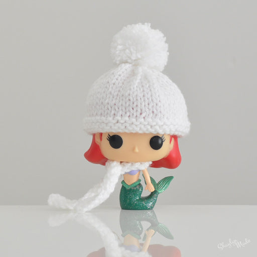 Pop! Apparel Knitted Beanie & Scarf Set [White] - Fugitive Toys