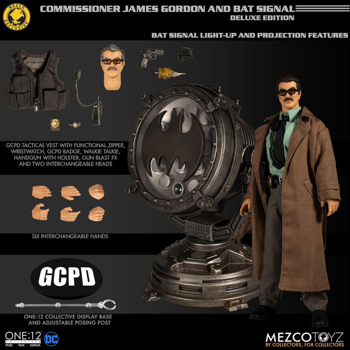 Mezco One 12 x DC Commissioner Gordon and Bat Signal Deluxe Edition [2019 SDCC] - Fugitive Toys