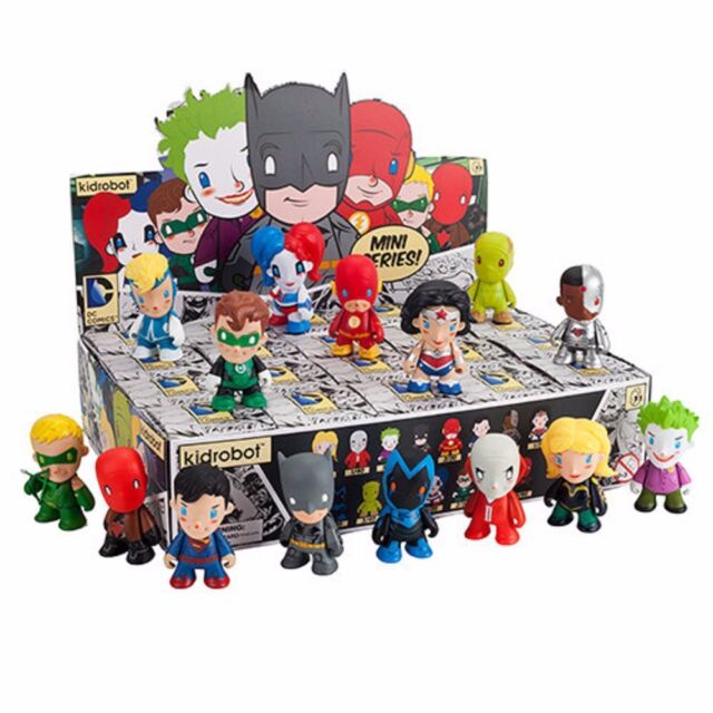 Kidrobot DC Universe Mini Series: (1 Blind Box) - Fugitive Toys